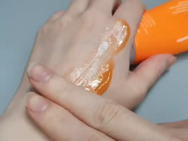 Showing Sungboon Editor Active Marine Astaxanthin Cream applied on the back of the hand