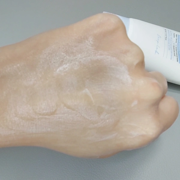 Slight white cast when applying the Dr.Deep Multi Emulsion